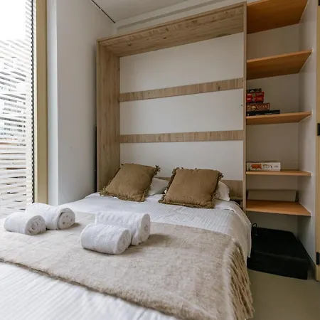 Apartment Modern With Large Terrace *